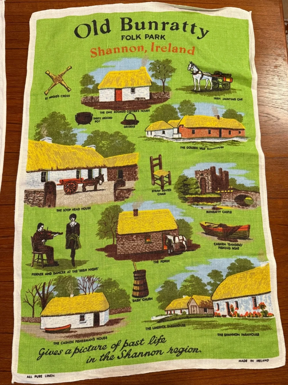 Vintage old Bunratty Folk Park Shannon Ireland Irish Linen souvenir tea towel